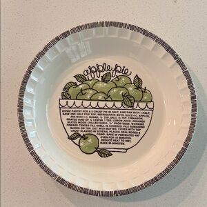 Charming Ceramic Pie Dish with Apple Design